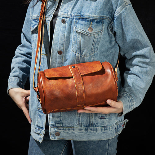 Understated Prestige Anchored by an Adaptive Crossbody Strapping Matrix
