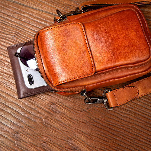 Leather Shoulder Bag Built to Insulate 6.5" Smart Devices