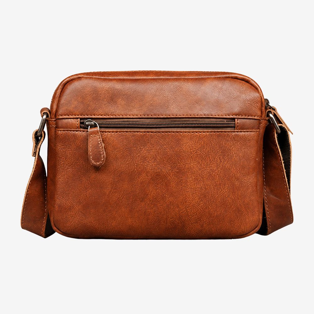 Brown Leather Crossbody Bag for Men – Compact Brown Leather Shoulder Bag for Casual Outings